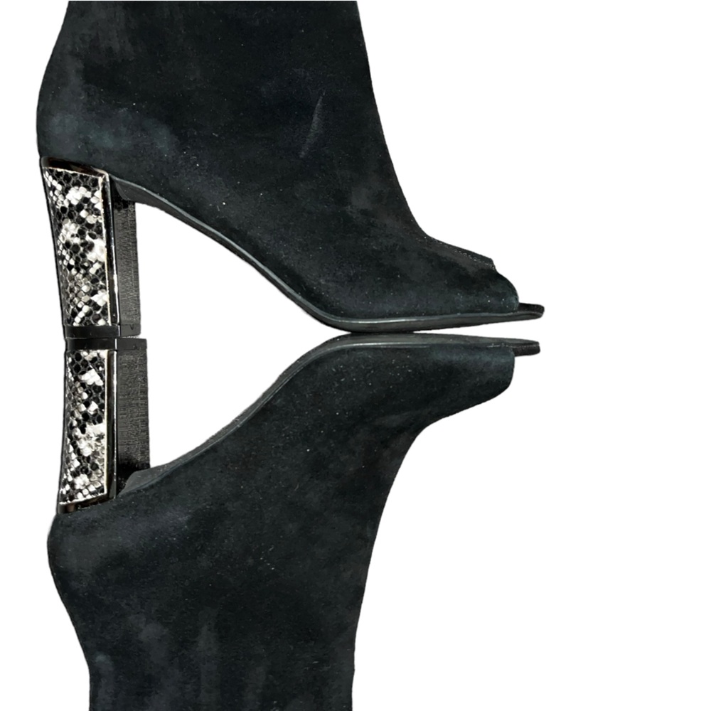 Tahari Black Suede Aviator Peep Toe Block Snake Skin Heel Ankle Zip Boots 8.5 M